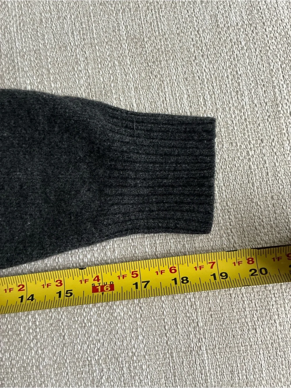 Vintage J.CREW Sweater Men’s Medium 100% Lambswool V Neck Pullover